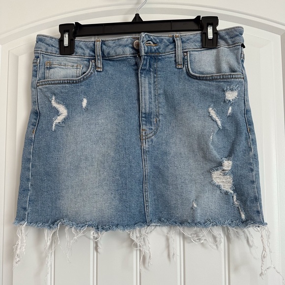 Forever 21 Distressed Denim mini skirt- Small - Picture 6 of 10